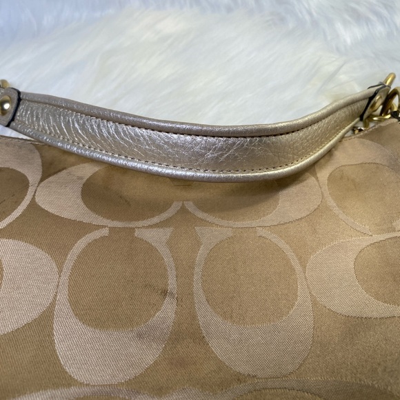 Coach Signature Beige shoulder Handbag - Picture 9 of 15